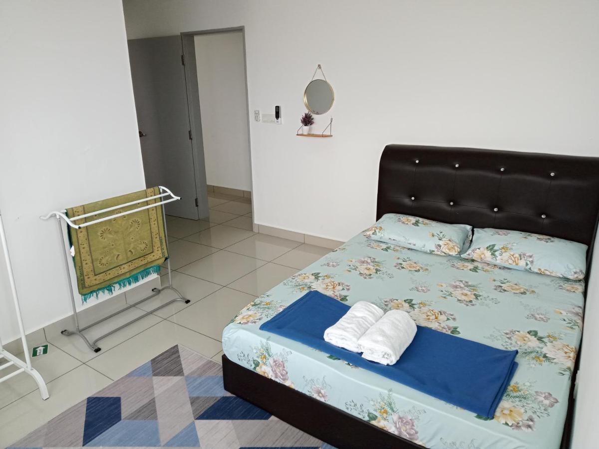 Fz Almyra Homestay Kajang Exterior photo
